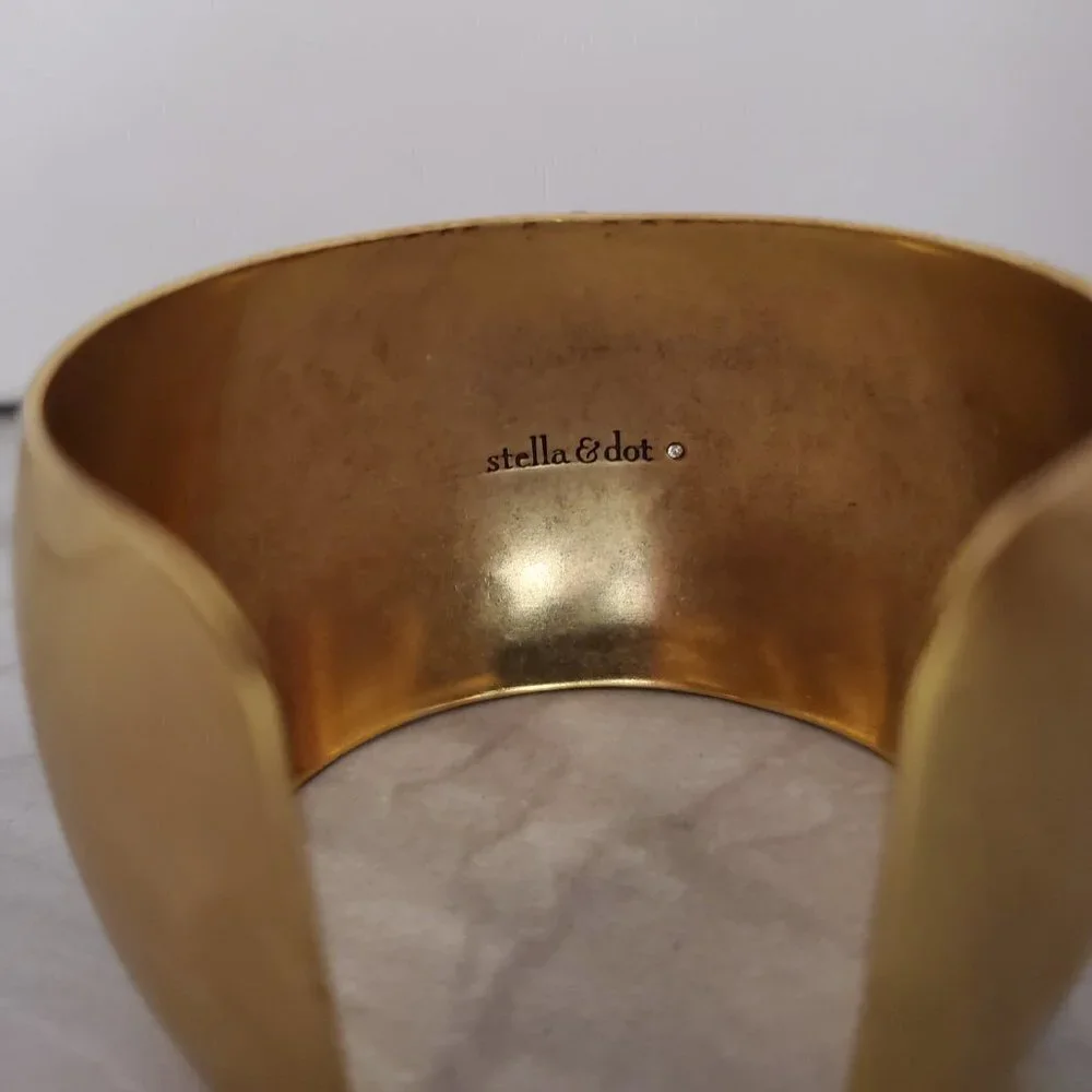 🌞 Stella and Dot Norah Rhinestone Crystal Antiqued Distressed Wide Cuff 🌞 - Picture 4 of 7